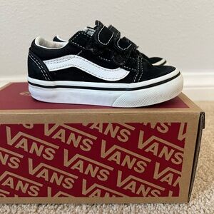 Toddler Classic Vans Size 5.5
